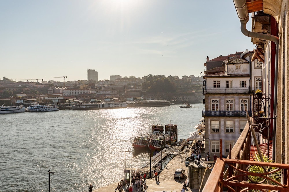 Ribeira Porto 3 in Oporto view 5