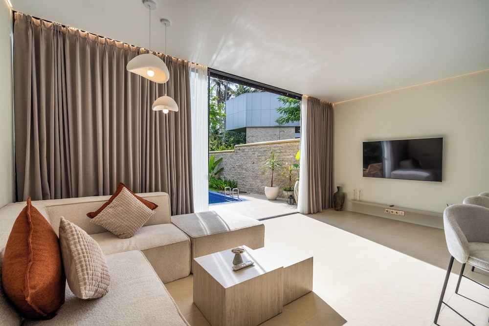 Hidden City Ubud - Modern Villas & Townhouses with Private Pools, Nature Views and Wellness Access