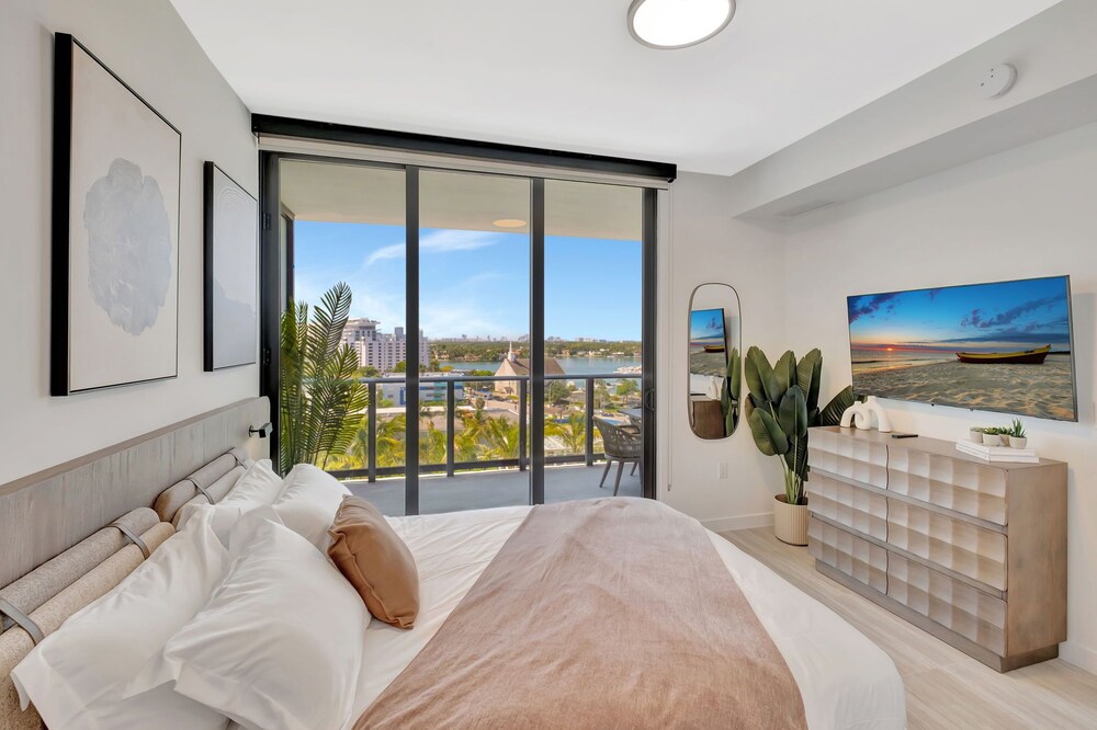 Luxury Condos Near Miami Beach