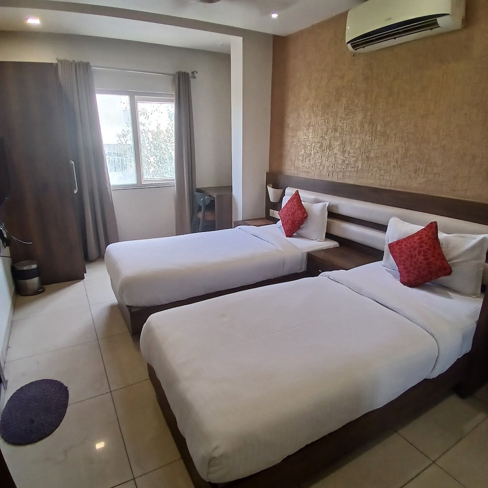 Hotel Square 36