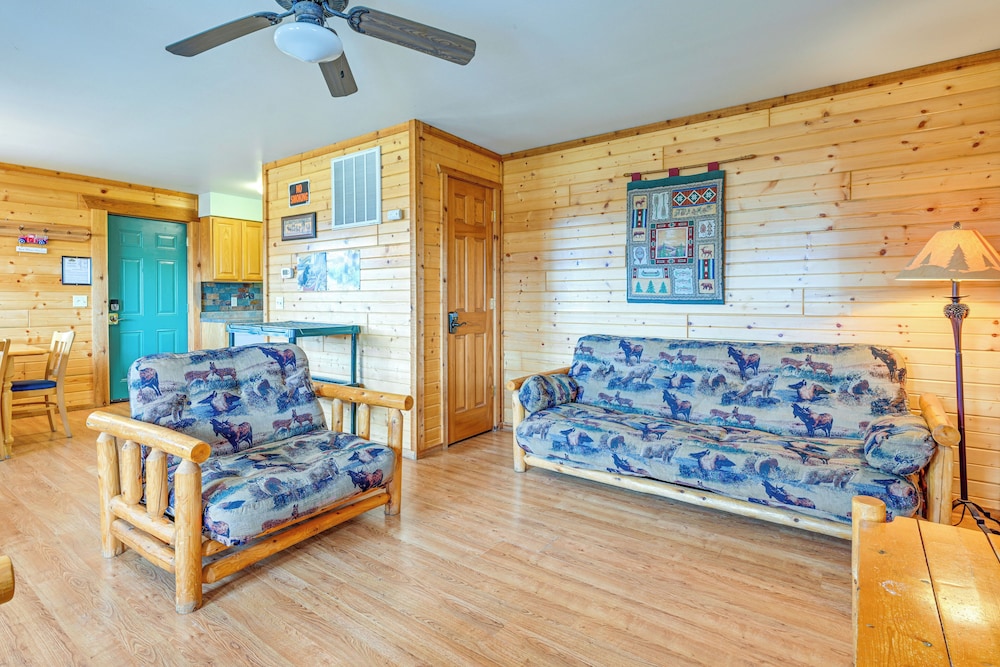 Three Bears Resort Home w/ Perks + Outdoor Spots!