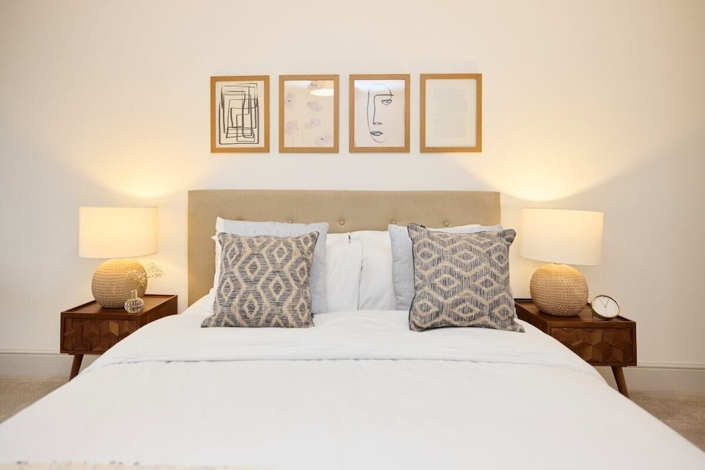 The South Wimbledon Place - Adorable 2bdr Flat With Balcony