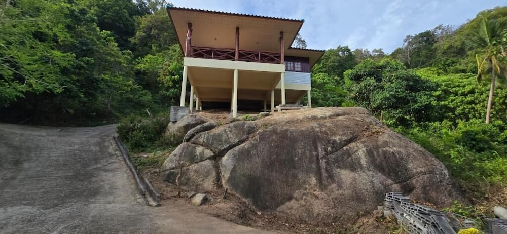 2 Bedroom Private Home Perfect for Families - Kitchen -seaviews -fast Wifi