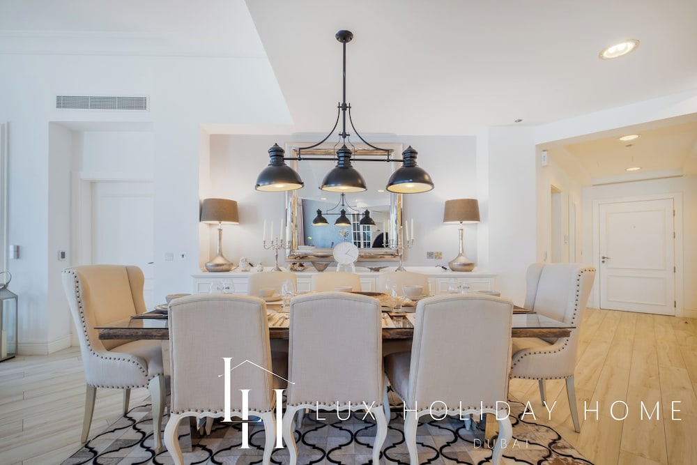 LUX The Shoreline Sea View Suite