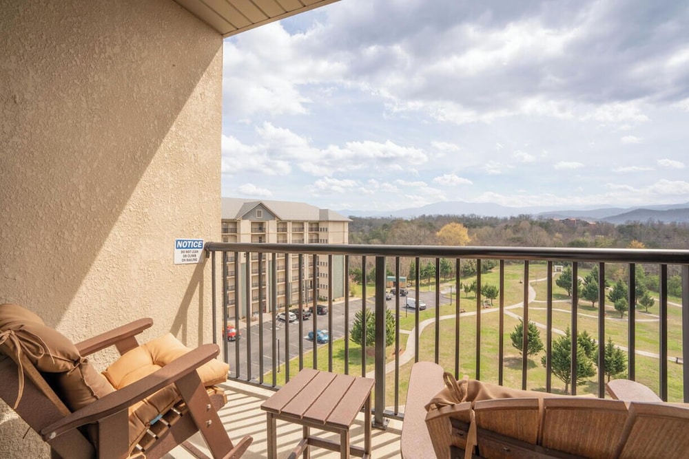 Mountain View Condo 3702