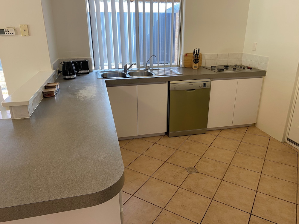 Ocean Keys Family Accommodation
