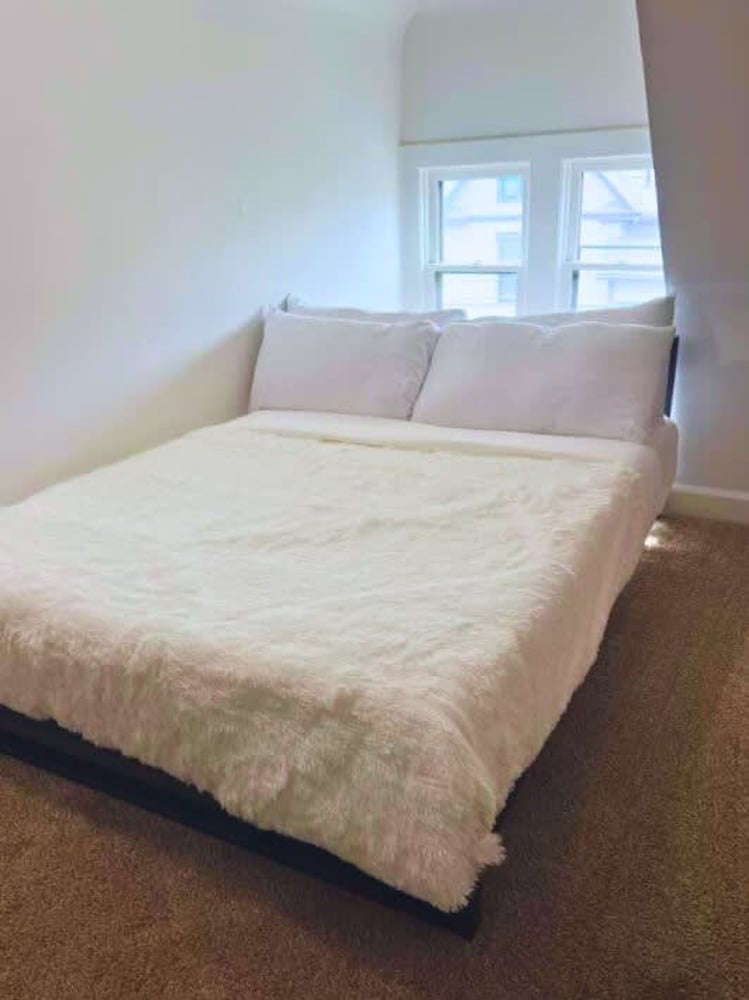 Short North Convention King Bed Parking Free