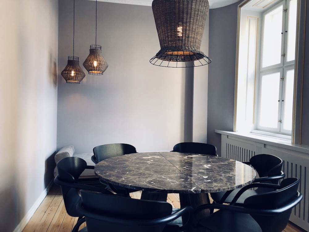 meeting & event spaces