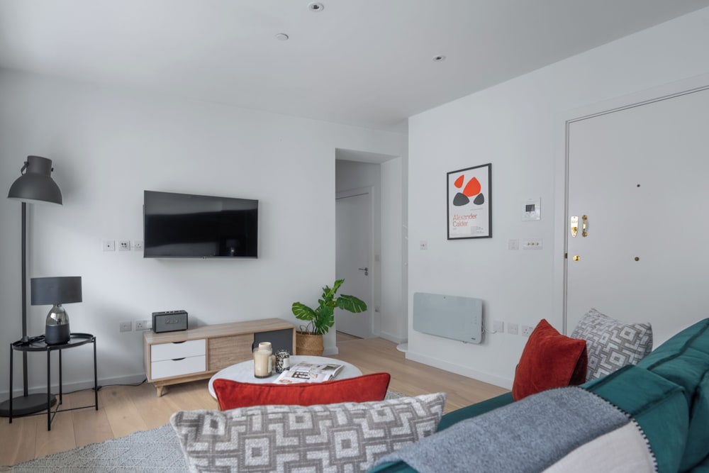 Chic 1BR Close to Tower & Thames