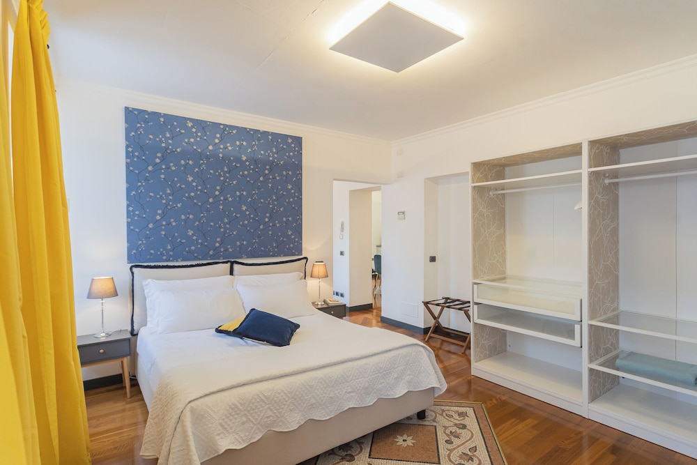 Lake Holiday Como by Rent all Como