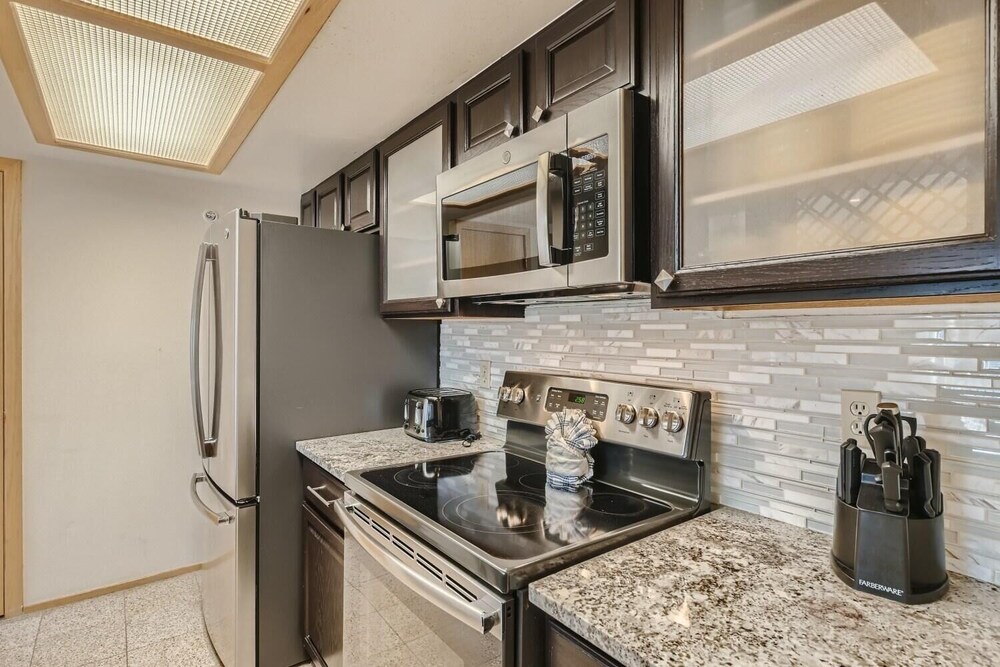 Lake Forest 304F