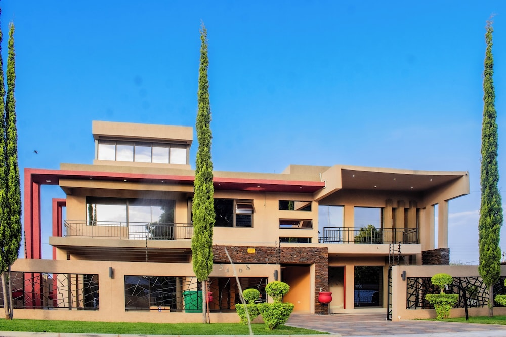 Escapade Lux Guesthouse