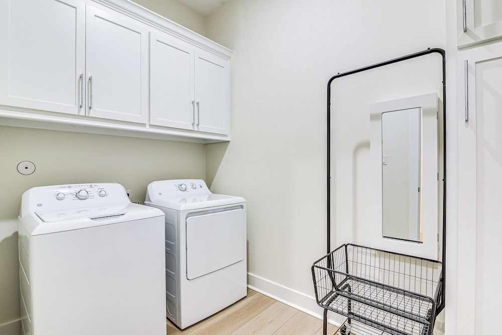 Walk to Beach: Galveston Gem w/ Pool Access