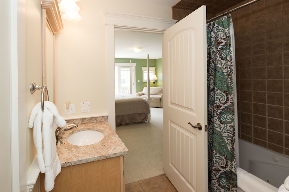 Sheepscot Harbour Village Resort