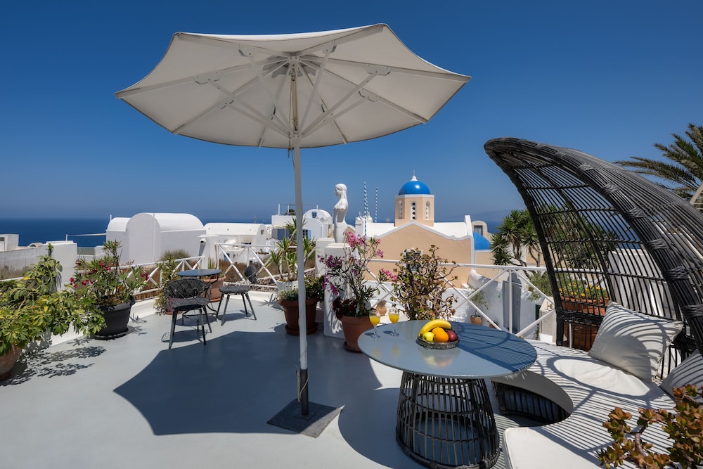 Santorini Paradise