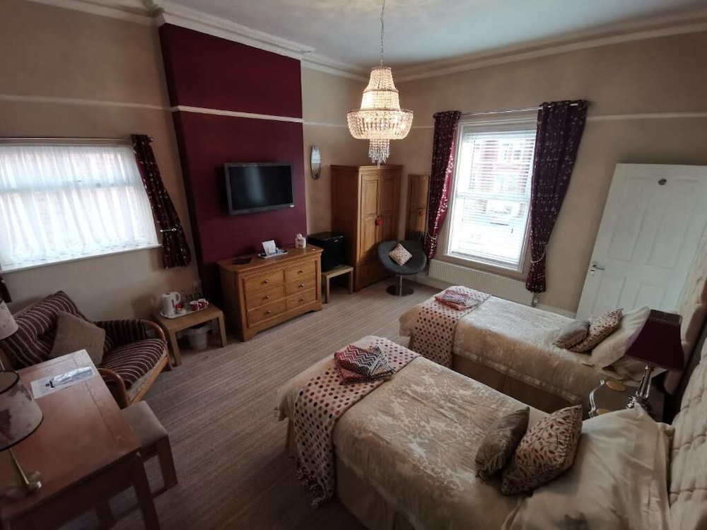 Southport Vacations - Vale House - Property Image 32