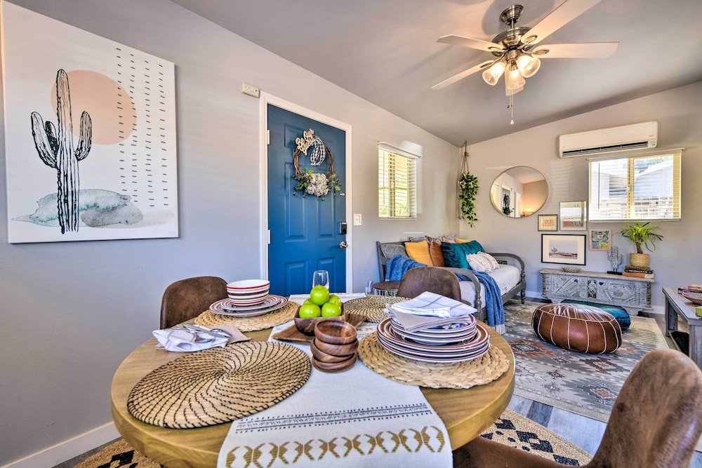 Charming Desert Cottage: 11 Mi to Joshua Tree view 3