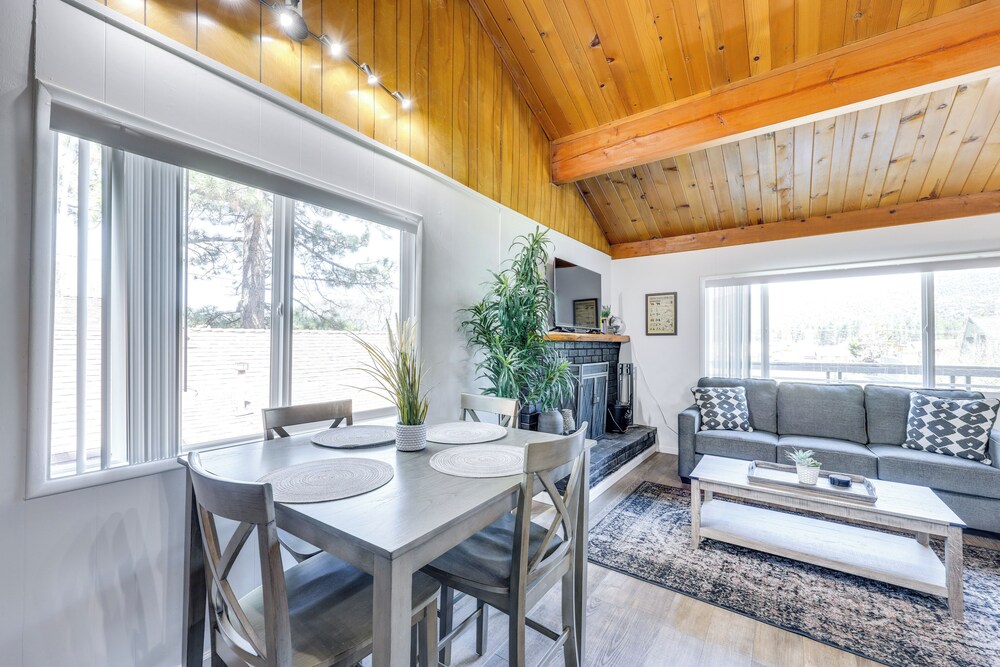 Close to Skiing & Lake: Big Bear Mountain Getaway