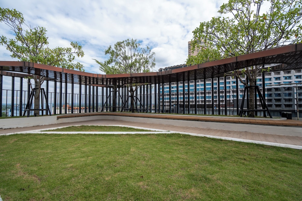 Bluphere residence by Prop Hopper