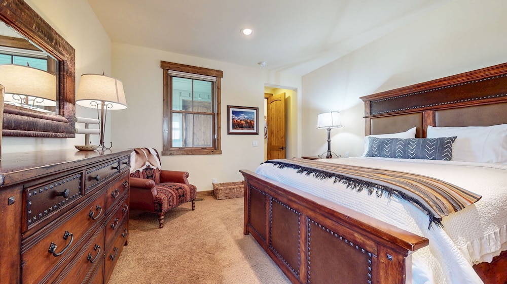 Snowcreek Vi The Lodges #1197 3 Bedroom Condo