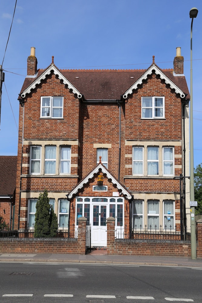 All Seasons Guest House