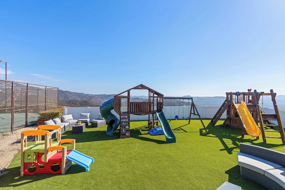 Infinity Pool, Theater, Pickleball + 360 Views Near Lake Poway Sunset Point Estate by Avantstay