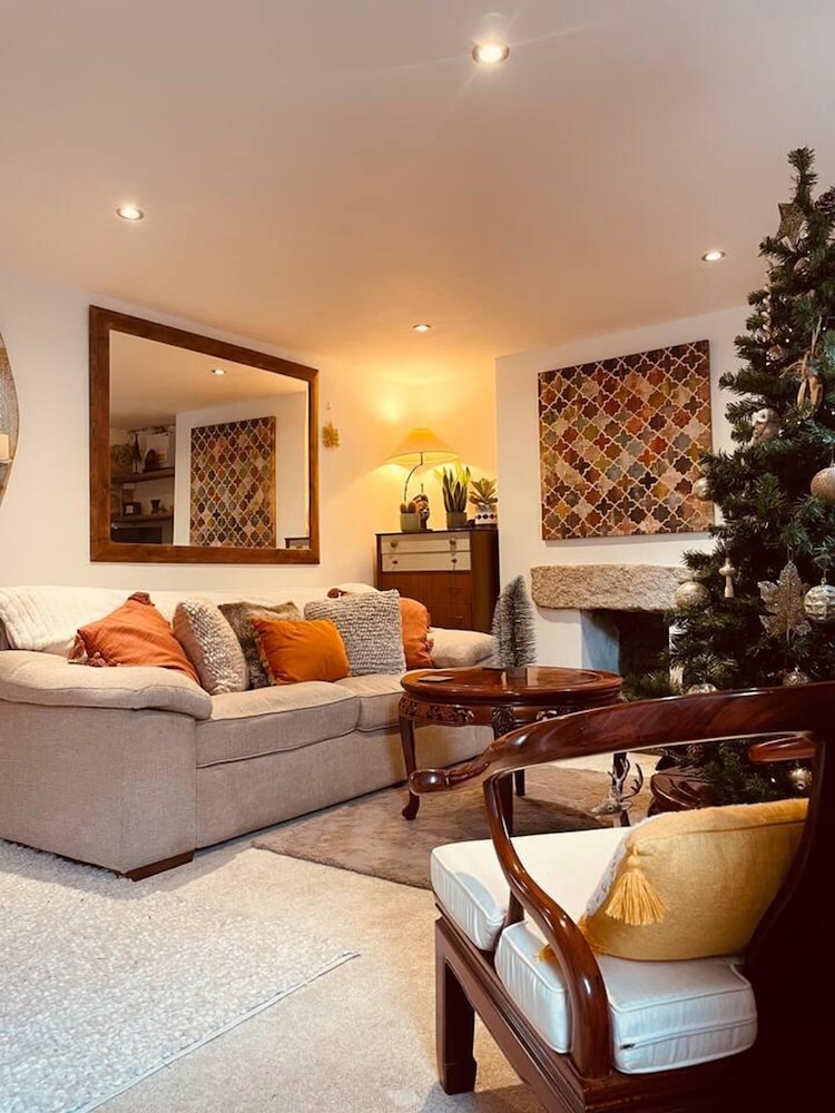 3 bed House in The Centre of West Cornwall view 4