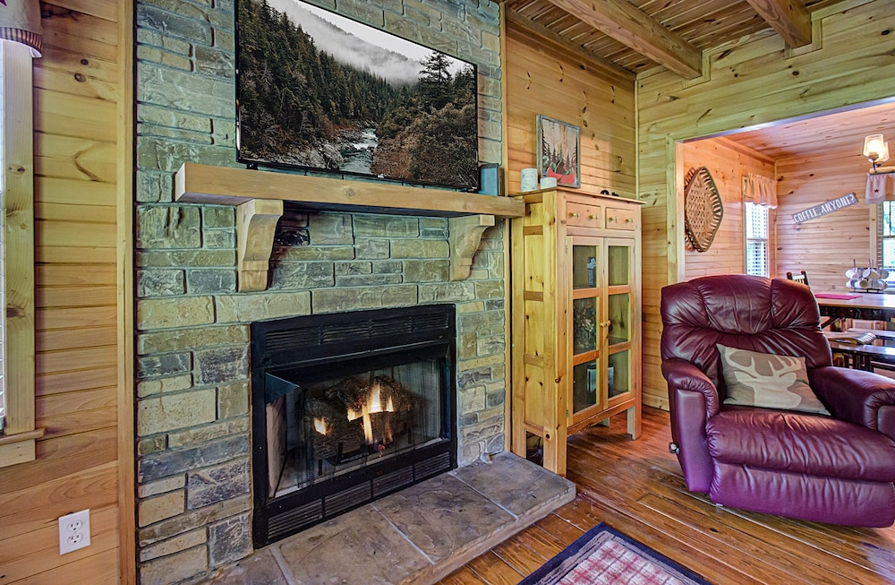 Mountain Creek #3584 by Aunt Bug's Cabin Rentals