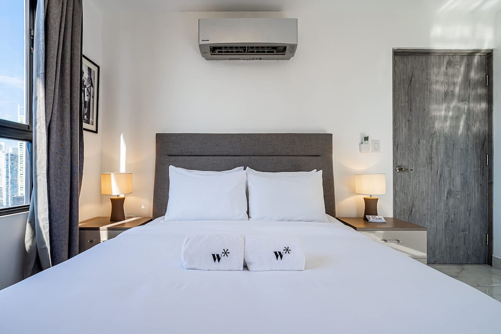w Brilliant 1BR w Beautiful View in Calle 50