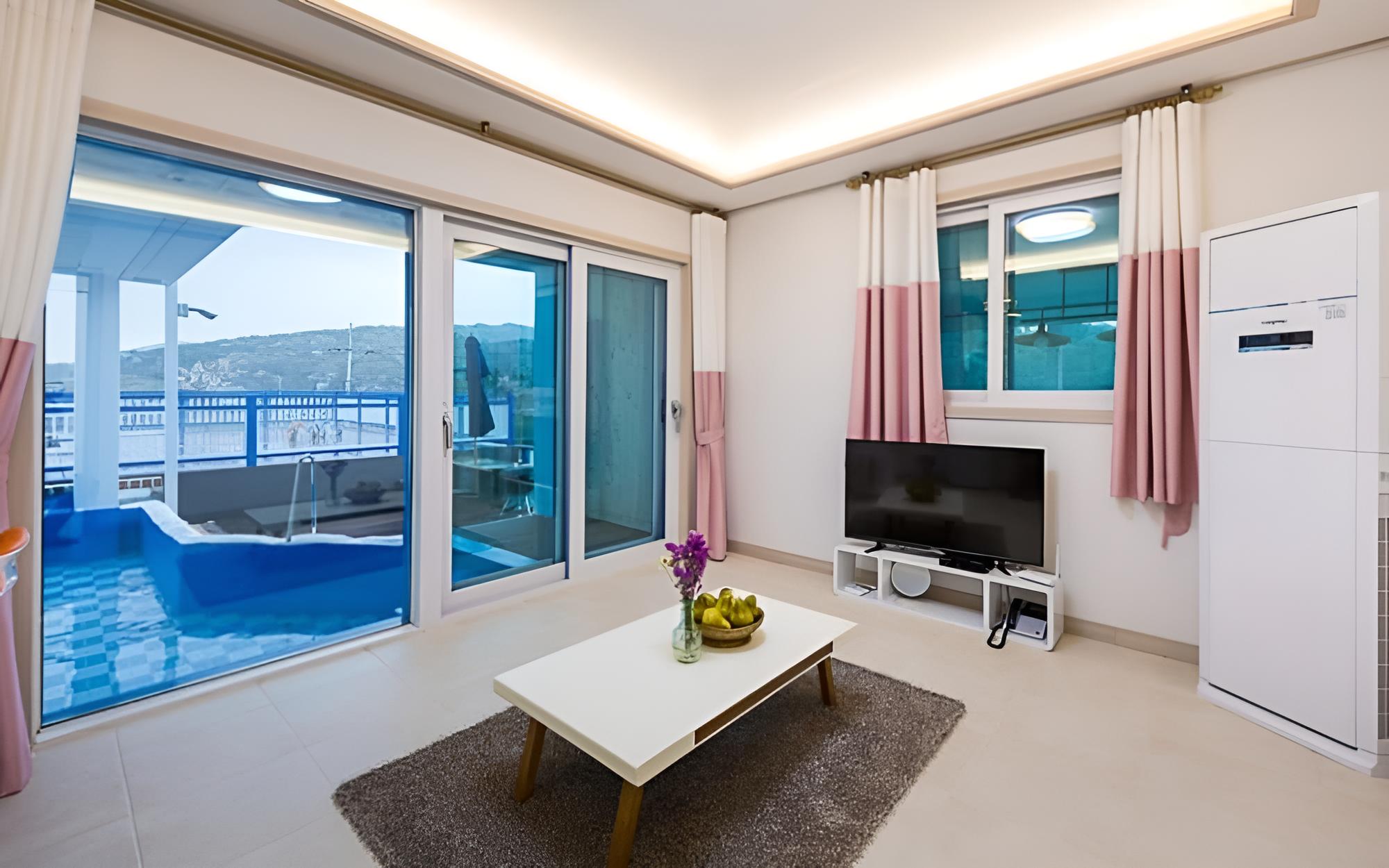Cheongju Sole Luna Pension view 4