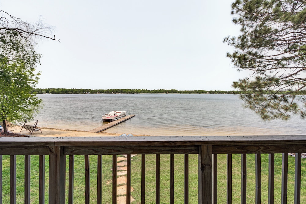 Private Beach: Lakefront Escape in Brainerd!