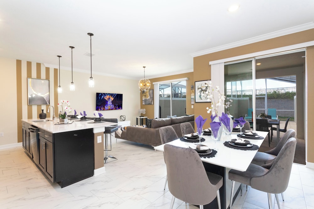 Gorgeous 4 Bd w Pool at Champions Gate Resort 1020 - Image 3