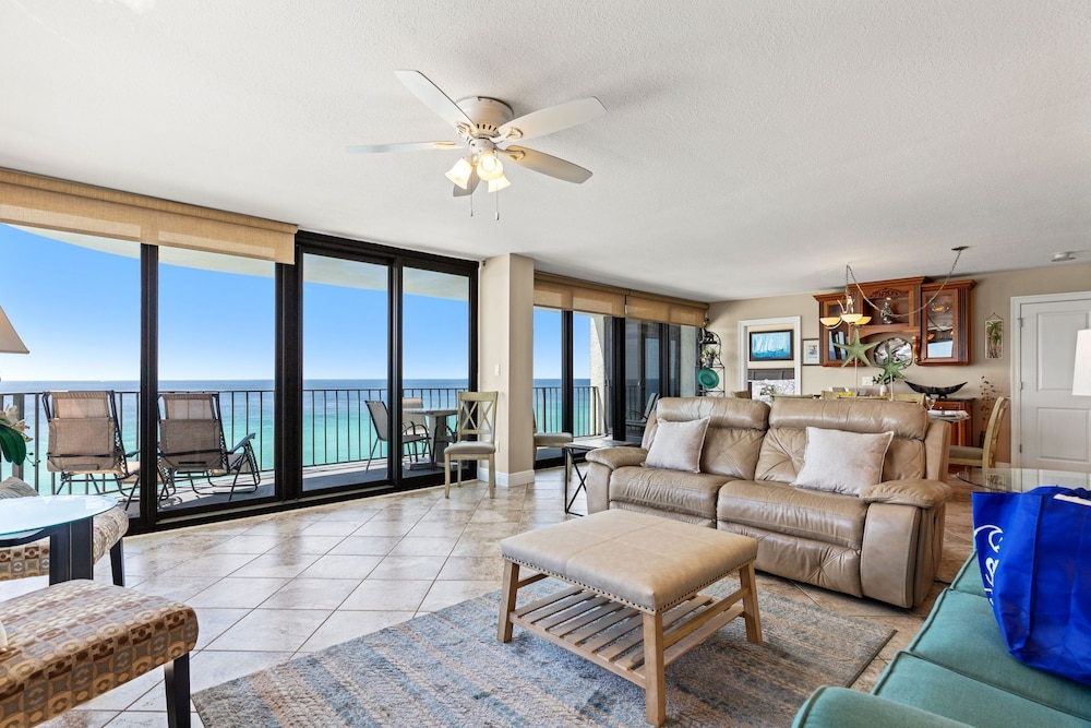 It Doesnt Get Any Better Than This! 2BR 2BA Sleeps 8 Beachfront!