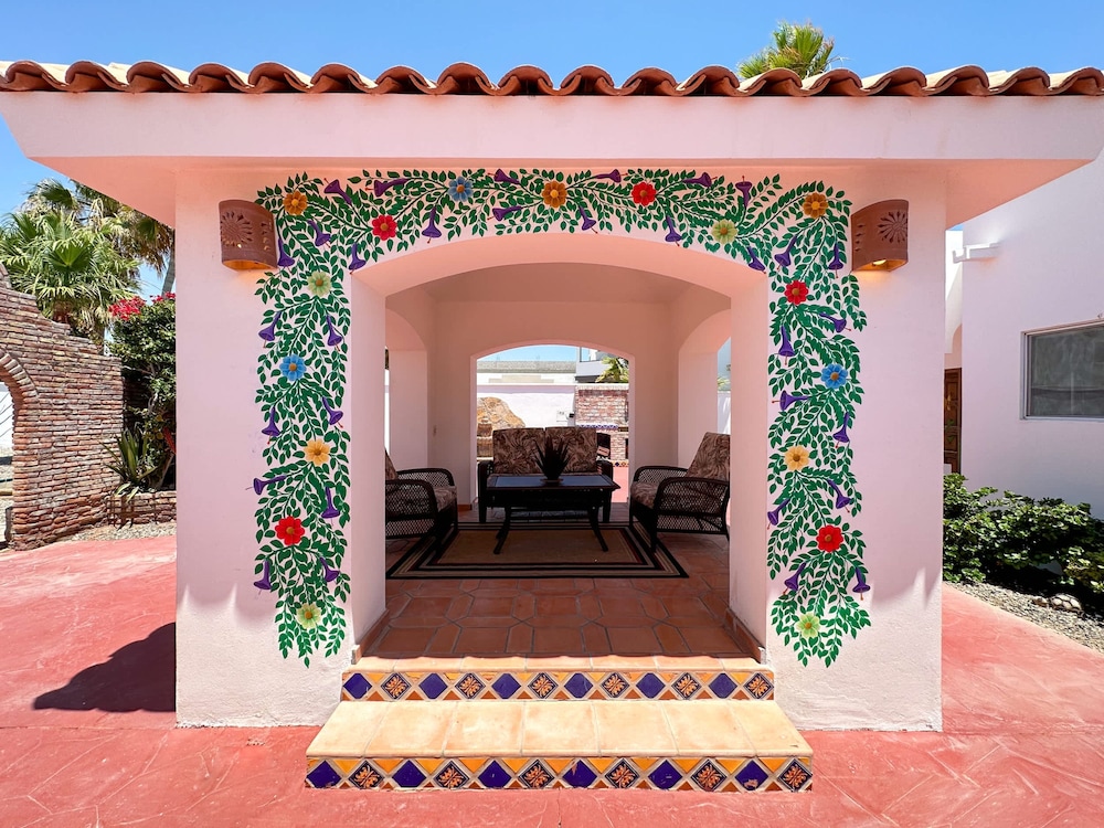 Your Beachfront Escape Close to Everything