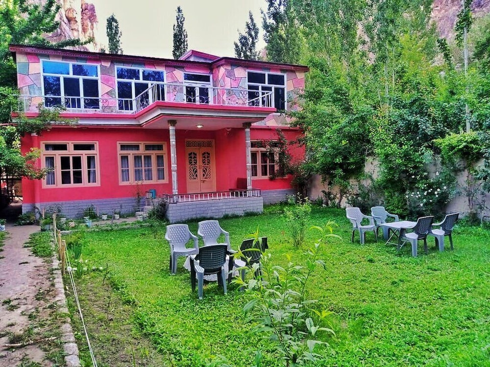 Wazeer One Hotel & Guest House Shigar view 3