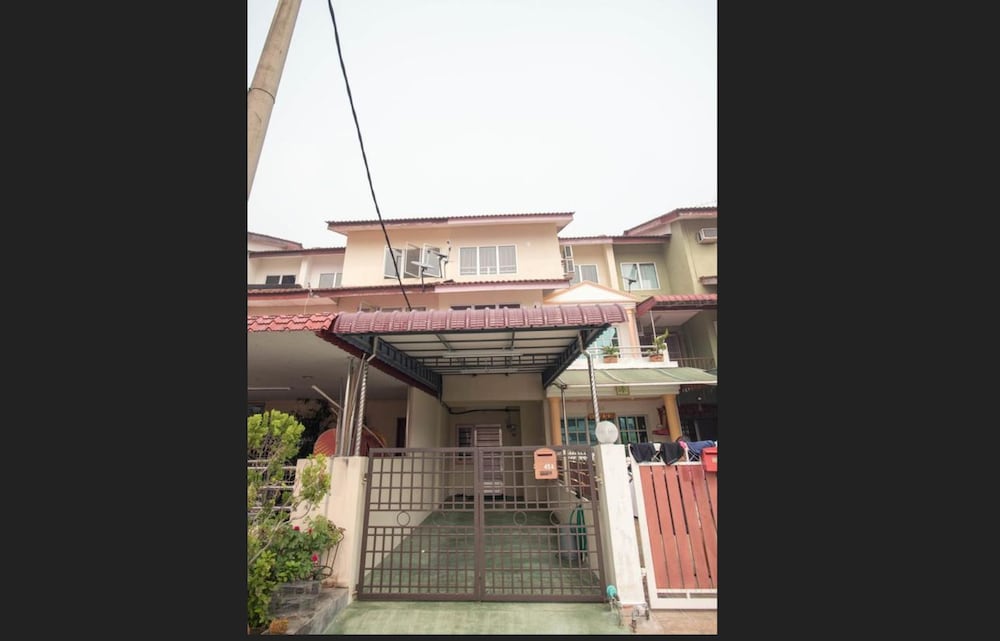 Holidayhome 45A Taman Desa Pangkor photo 1