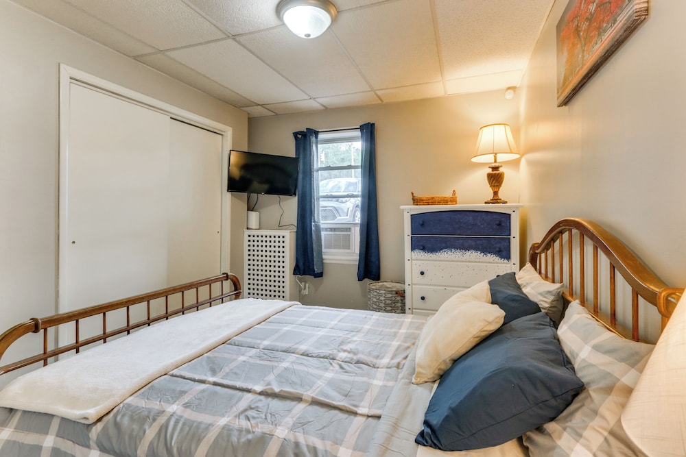 14 Mi to Black Moshannon! Pet-friendly Apartment