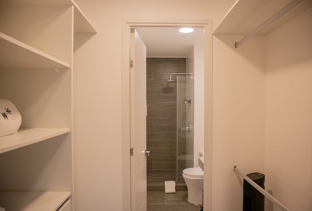 w Comfort 2BR w Private Balcony in San Isidro