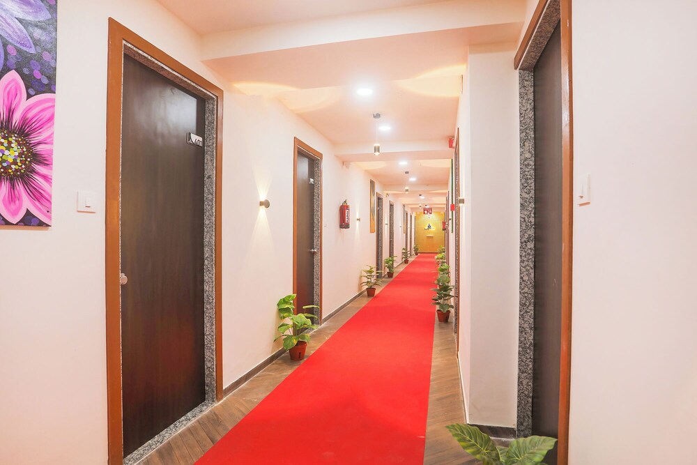 Fabhotel River View
