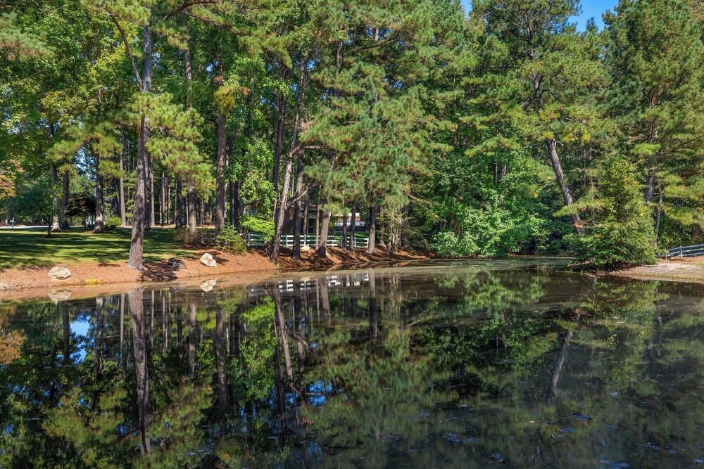 Pet-friendly 3BR Lake House Firepit + Pier