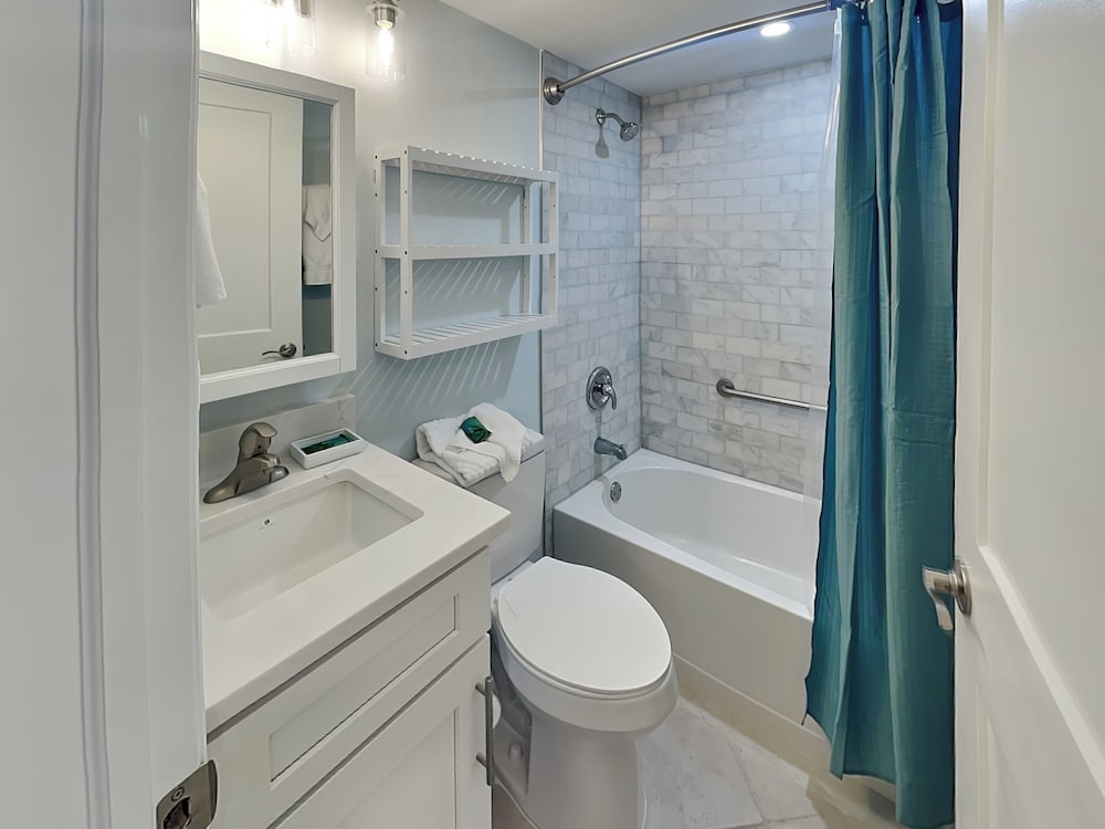Seaside 3 by Distinctive Beach Rentals