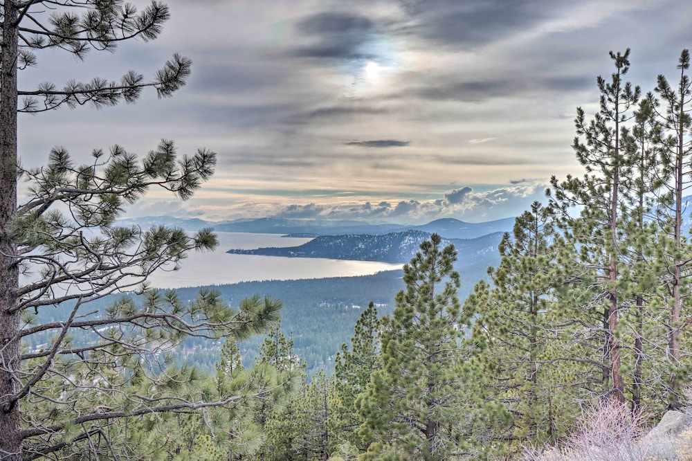 Lake Tahoe Vacations - Incline Village Cabin w/ Patio: 2 Mi to Beach! - Property Image 11