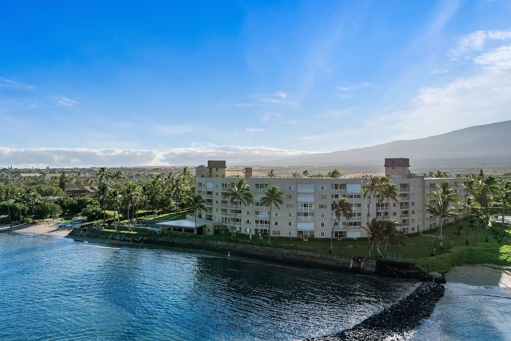 Menehune Shores 421 2 Bedroom Condo