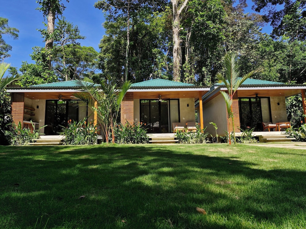 Serenity Sand Bungalow