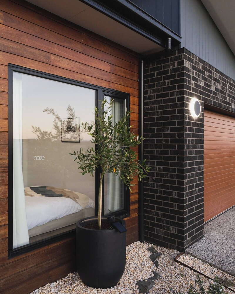 1 Beach House - Award-winning Luxury Smart Home
