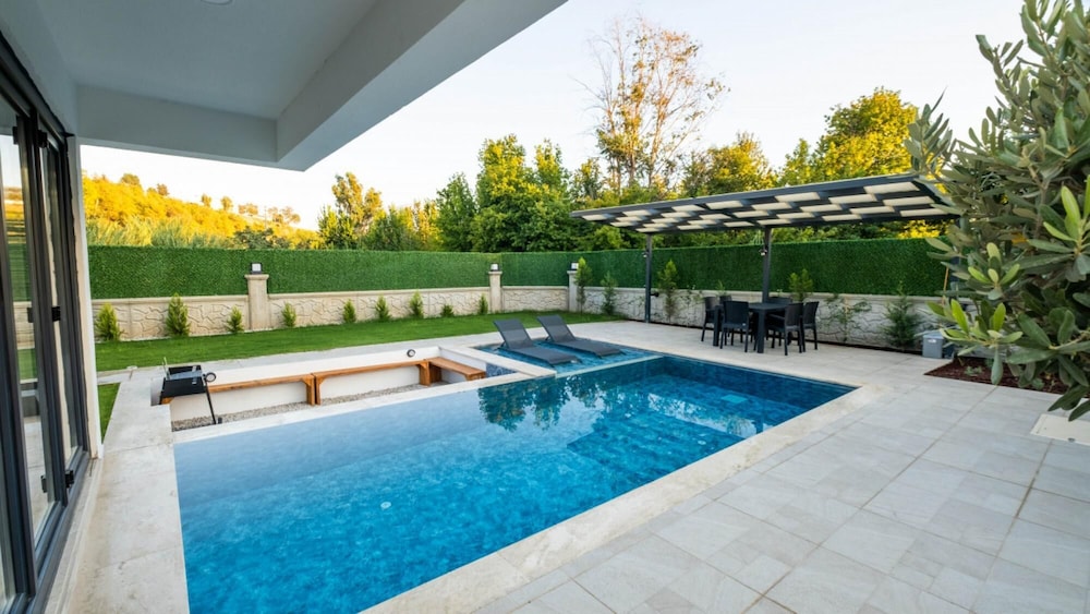Marvelous Villa With Pool and Jacuzzi in Fethiye view 4