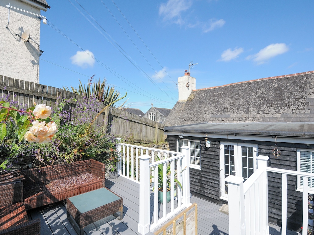Stone's Throw Cottage