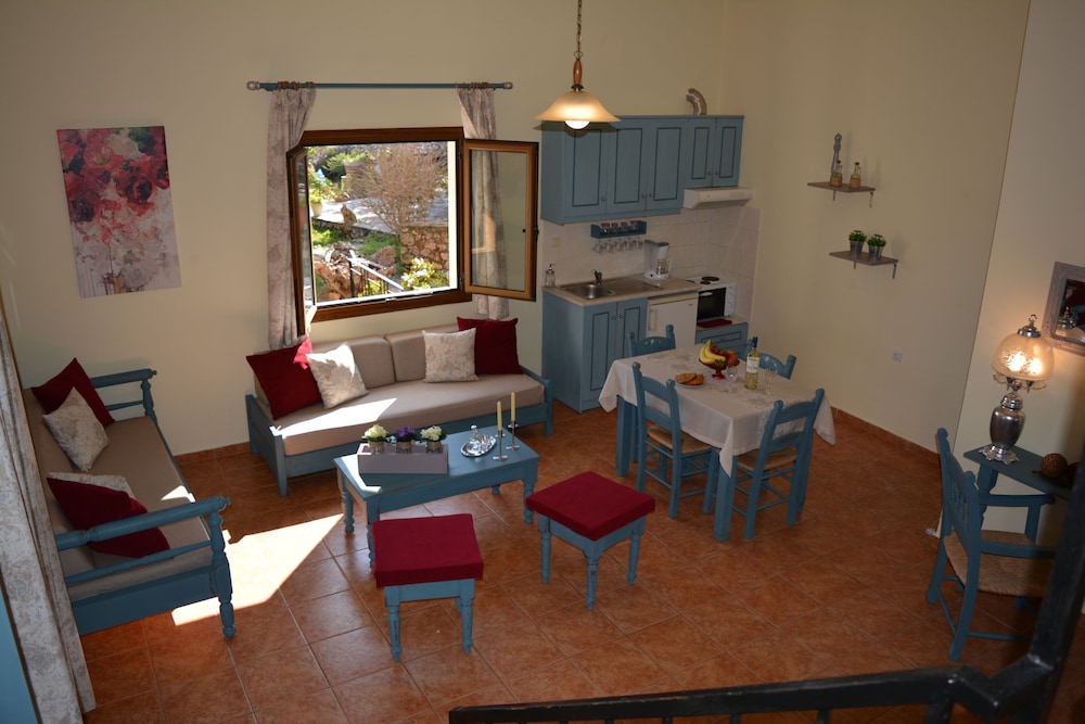 Elianthos Villa