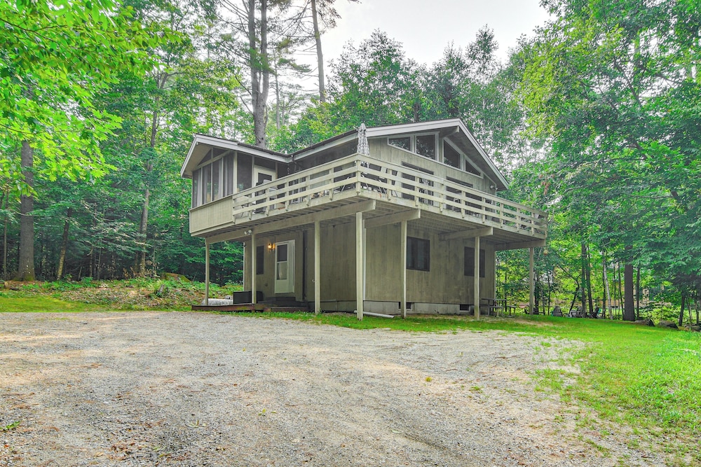 Peaceful Highland Lake Home w/ Kayaks, Dock Access view 4