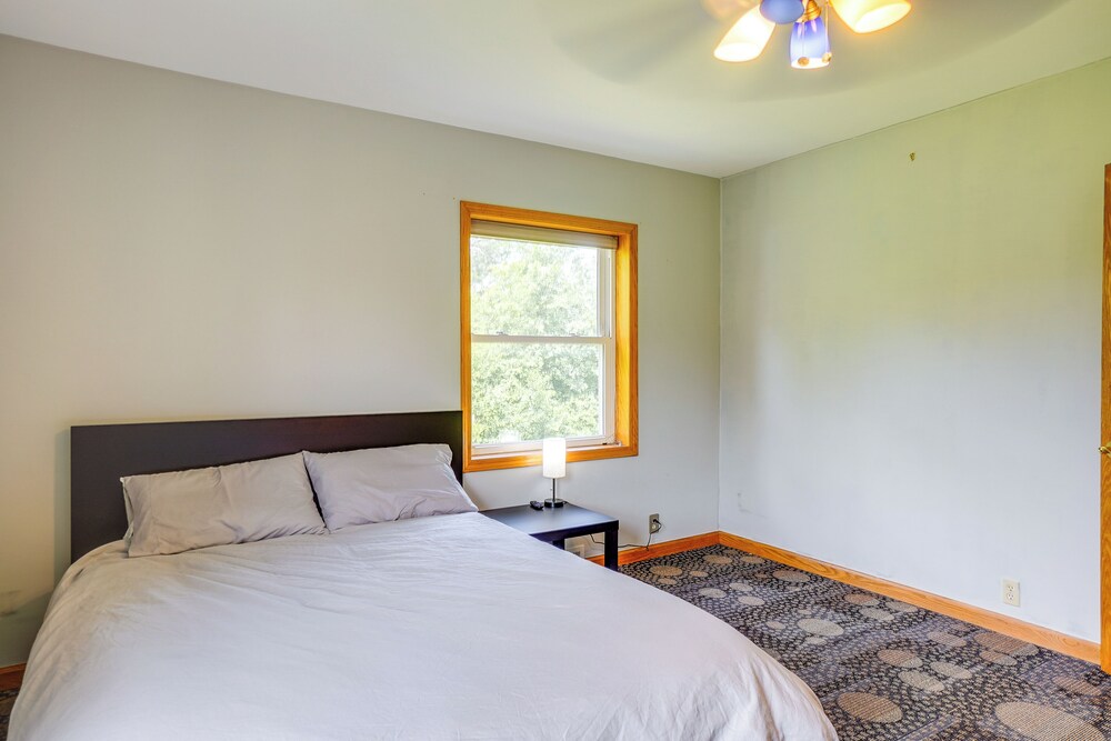 Pet-friendly New Berlin Retreat w/ Patio & Yard! view 5